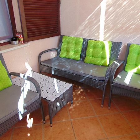 Apartment Dendy Pula Bagian luar foto